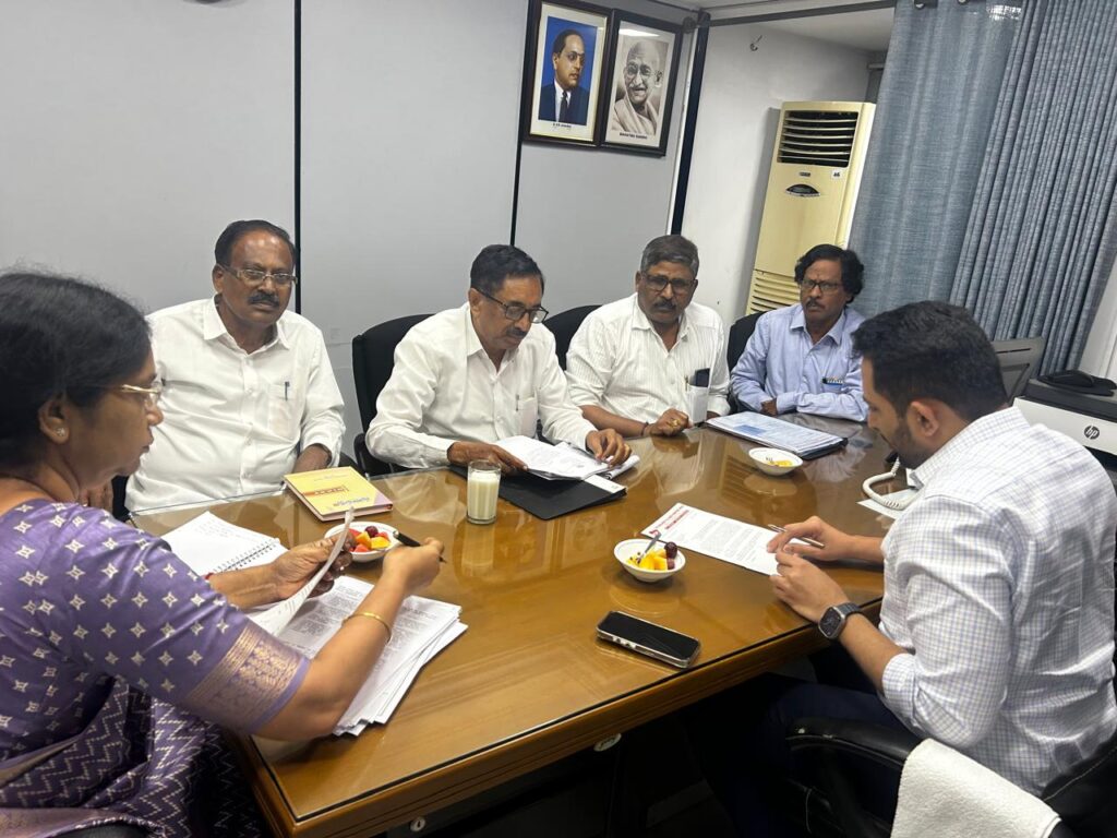 ఏఐటియుసి గుర్తింపు సంఘం నాయకులతో సింగరేణి యాజమాన్యం భేటీ.